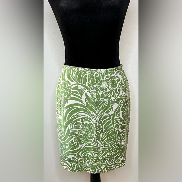 Loft Green and White floral Spring Summer pencil skirt lined zip back 2 petite - Picture 1 of 8